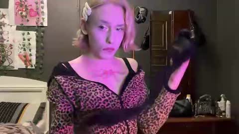 Anya online show from 06-11-26, 10:08