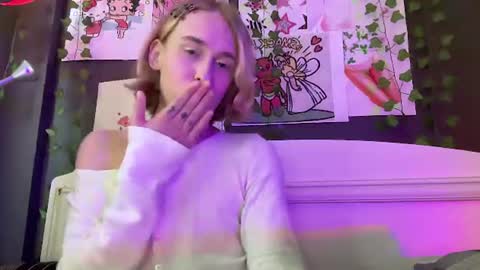 Anya online show from 06-19-26, 04:11