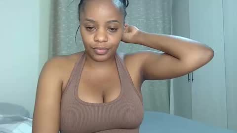 Snapshot of miss_candy7 chatting on 05-18-26, 05:08 Candy online show from 05-18-26, 05:08