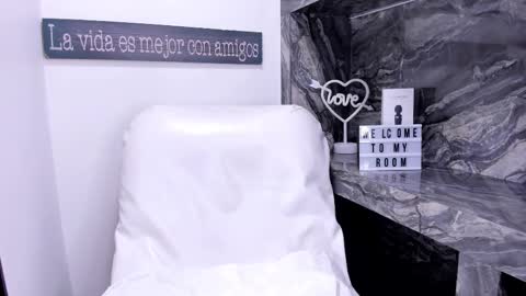 Snapshot of miss_danika chatting on 02-15-25, 11:06 Danika online show from 02-15-25, 11:06