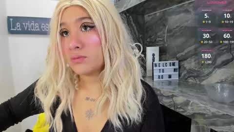 Snapshot of miss_danika chatting on 10-20-25, 10:59 Danika online show from 10-20-25, 10:59