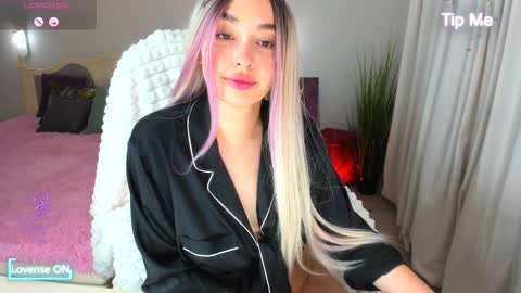 Elia online show from 01-31-25, 04:17