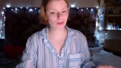 Elis online show from 12-10-24, 01:22