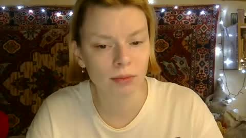 Snapshot of miss_elistia_ chatting on 06-18-26, 11:14 Elis online show from 06-18-26, 11:14