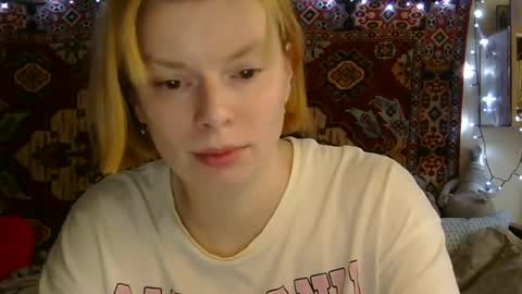 Snapshot of miss_elistia_ chatting on 06-19-26, 11:03 Elis online show from 06-19-26, 11:03