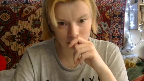 Snapshot of miss_elistia_ chatting on 06-25-26, 10:53 Elis online show from 06-25-26, 10:53