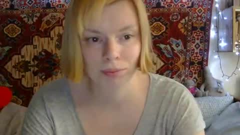 Snapshot of miss_elistia_ chatting on 07-10-26, 11:13 Elis online show from 07-10-26, 11:13