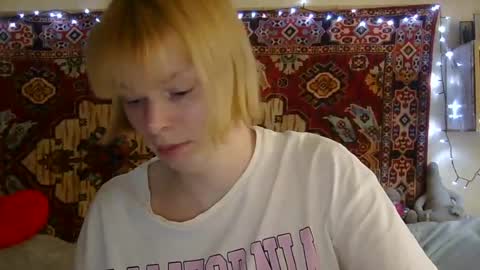 Snapshot of miss_elistia_ chatting on 07-15-26, 10:42 Elis online show from 07-15-26, 10:42