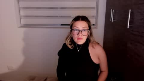 Ema online show from 02-20-25, 11:32