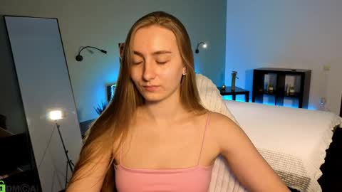 Emily online show from 05-11-26, 08:09