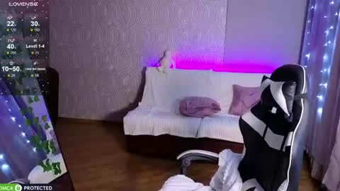 Emily online show from 07-28-26, 02:13