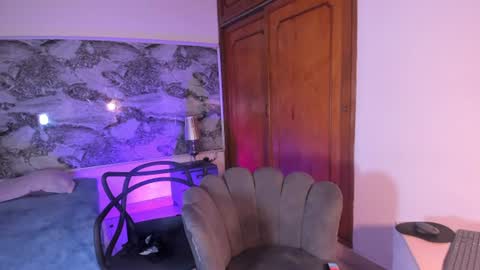 miss_emilystar online show from 06-26-26, 12:09