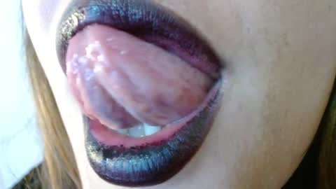 Miss Evoleth online show from 04-05-26, 10:18