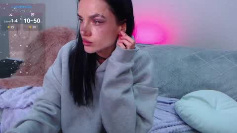 Snapshot of miss_heaty chatting on 05-18-26, 12:40 Keira online show from 05-18-26, 12:40