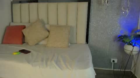 Honey online show from 07-25-26, 07:33