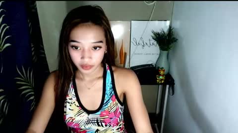 Snapshot of miss_j222 chatting on 05-14-26, 08:43 miss_j222 online show from 05-14-26, 08:43