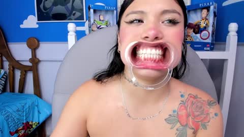 Snapshot of miss_keisi chatting on 01-29-25, 09:39 Keisi online show from 01-29-25, 09:39