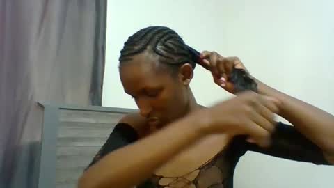 kiki online show from 10-22-25, 08:25