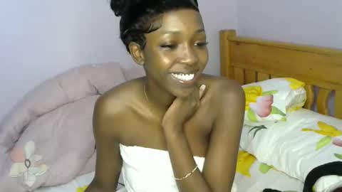 Snapshot of miss_lev chatting on 05-27-26, 01:57 lev online show from 05-27-26, 01:57
