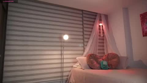 Alejandra online show from 04-07-26, 02:01