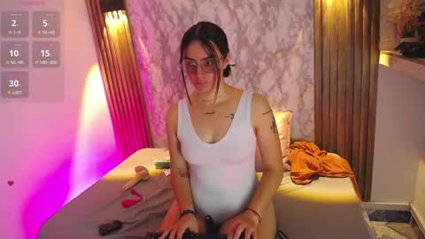 Snapshot of miss_merlin_ chatting on 05-01-26, 02:27 Merlin online show from 05-01-26, 02:27