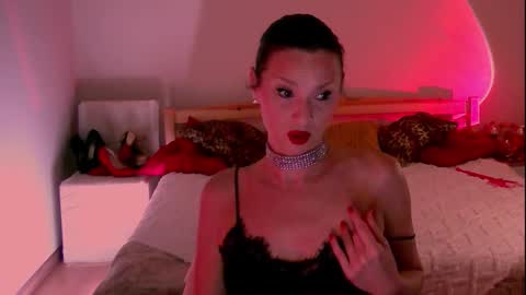 Snapshot of miss_mimys chatting on 02-23-25, 10:42 Nicol online show from 02-23-25, 10:42