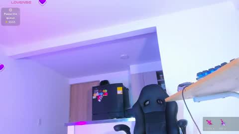 Snapshot of miss_poonamxxx chatting on 05-21-26, 08:10 miss_poonamxxx online show from 05-21-26, 08:10