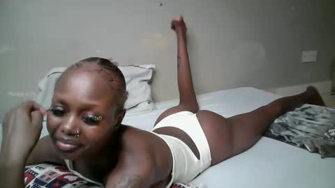 miss_pretty01 online show from 04-16-26, 10:01