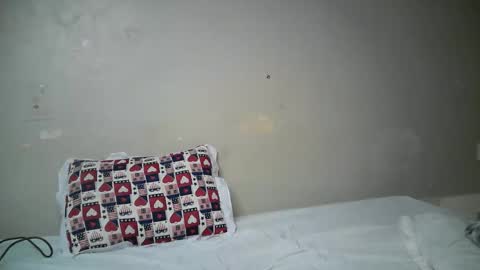 miss_pretty01 online show from 04-18-26, 04:33