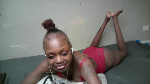 miss_pretty01 online show from 05-04-26, 10:00