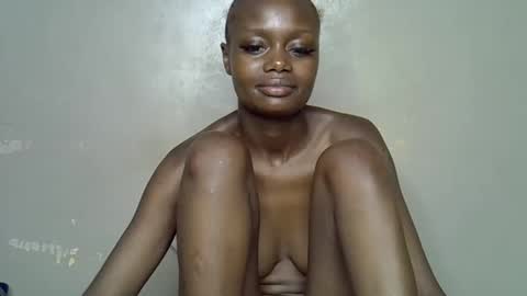 miss_pretty1 online show from 01-13-26, 07:41