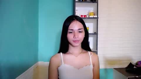 Snapshot of miss_rona_xoxo chatting on 04-28-26, 02:27 Rona online show from 04-28-26, 02:27