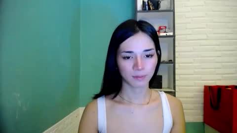 Snapshot of miss_rona_xoxo chatting on 05-05-26, 12:18 Rona online show from 05-05-26, 12:18