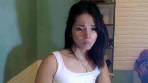 Snapshot of miss_rona_xoxo chatting on 06-13-26, 06:44 Rona online show from 06-13-26, 06:44