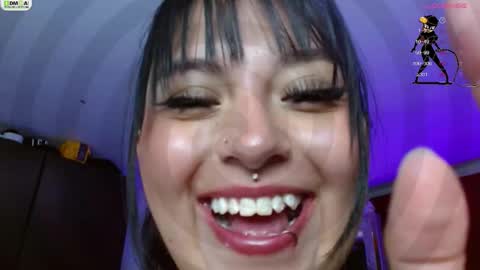 Snapshot of miss_scarllet chatting on 10-07-25, 03:09 100 thumbs up online show from 10-07-25, 03:09