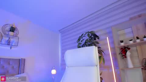 Snapshot of miss_sidney chatting on 03-05-25, 12:33 Amy Olivera online show from 03-05-25, 12:33