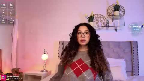 Snapshot of miss_sidney chatting on 09-10-25, 01:00 Amy Olivera online show from 09-10-25, 01:00