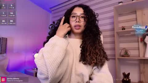 Snapshot of miss_sidney chatting on 09-12-25, 01:11 Amy Olivera online show from 09-12-25, 01:11