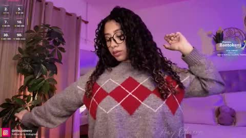 Snapshot of miss_sidney chatting on 09-25-25, 01:15 Amy Olivera online show from 09-25-25, 01:15