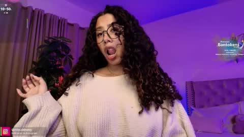 Snapshot of miss_sidney chatting on 09-27-25, 11:59 Amy Olivera online show from 09-27-25, 11:59