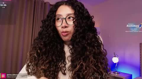 Snapshot of miss_sidney chatting on 10-10-25, 01:10 Amy Olivera online show from 10-10-25, 01:10