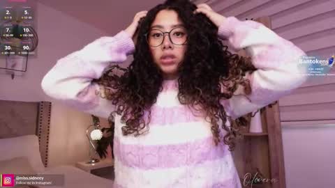 Snapshot of miss_sidney chatting on 10-15-25, 01:11 Amy Olivera online show from 10-15-25, 01:11