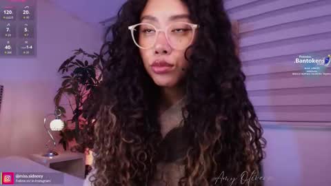 Snapshot of miss_sidney chatting on 10-16-25, 01:23 Amy Olivera online show from 10-16-25, 01:23