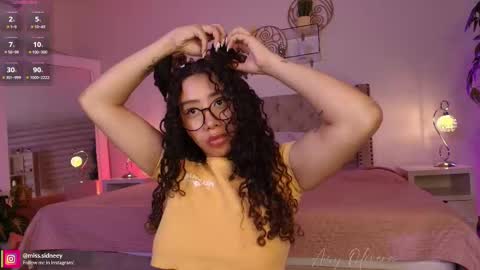 Snapshot of miss_sidney chatting on 11-12-25, 01:11 Amy Olivera online show from 11-12-25, 01:11