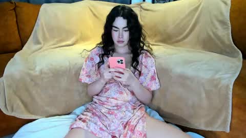 Zoee     online show from 05-11-26, 04:04