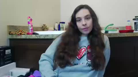 Bella online show from 10-18-25, 03:09