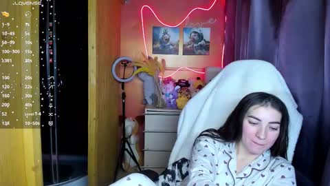 Melanie  January 15th is my birthday there will be an interesting show  online show from 12-03-25, 10:13