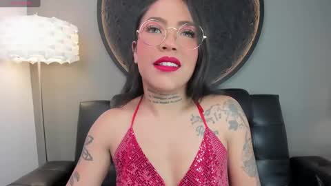 Snapshot of miss_vaiolette chatting on 02-13-25, 11:06 Vaiolette online show from 02-13-25, 11:06