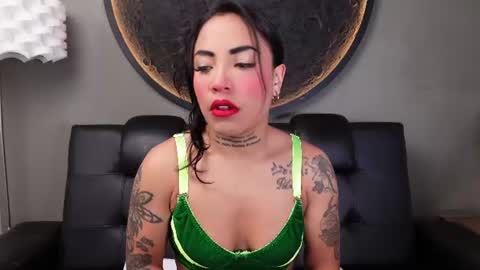 Vaiolette online show from 06-22-26, 11:07