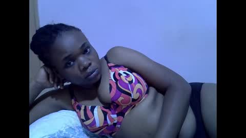 miss_velour online show from 04-19-26, 06:32